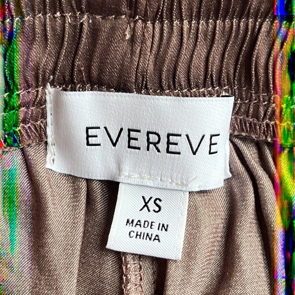 Like new Evereve Flowy pants. - Picture 3 of 4